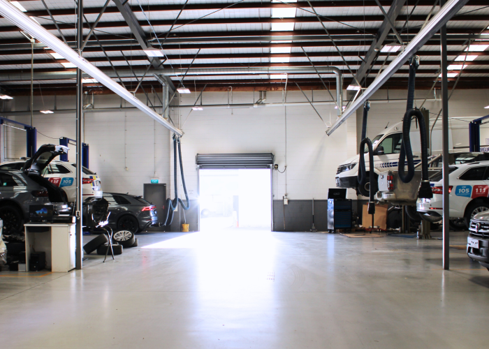 Workshop cars maintenance fix